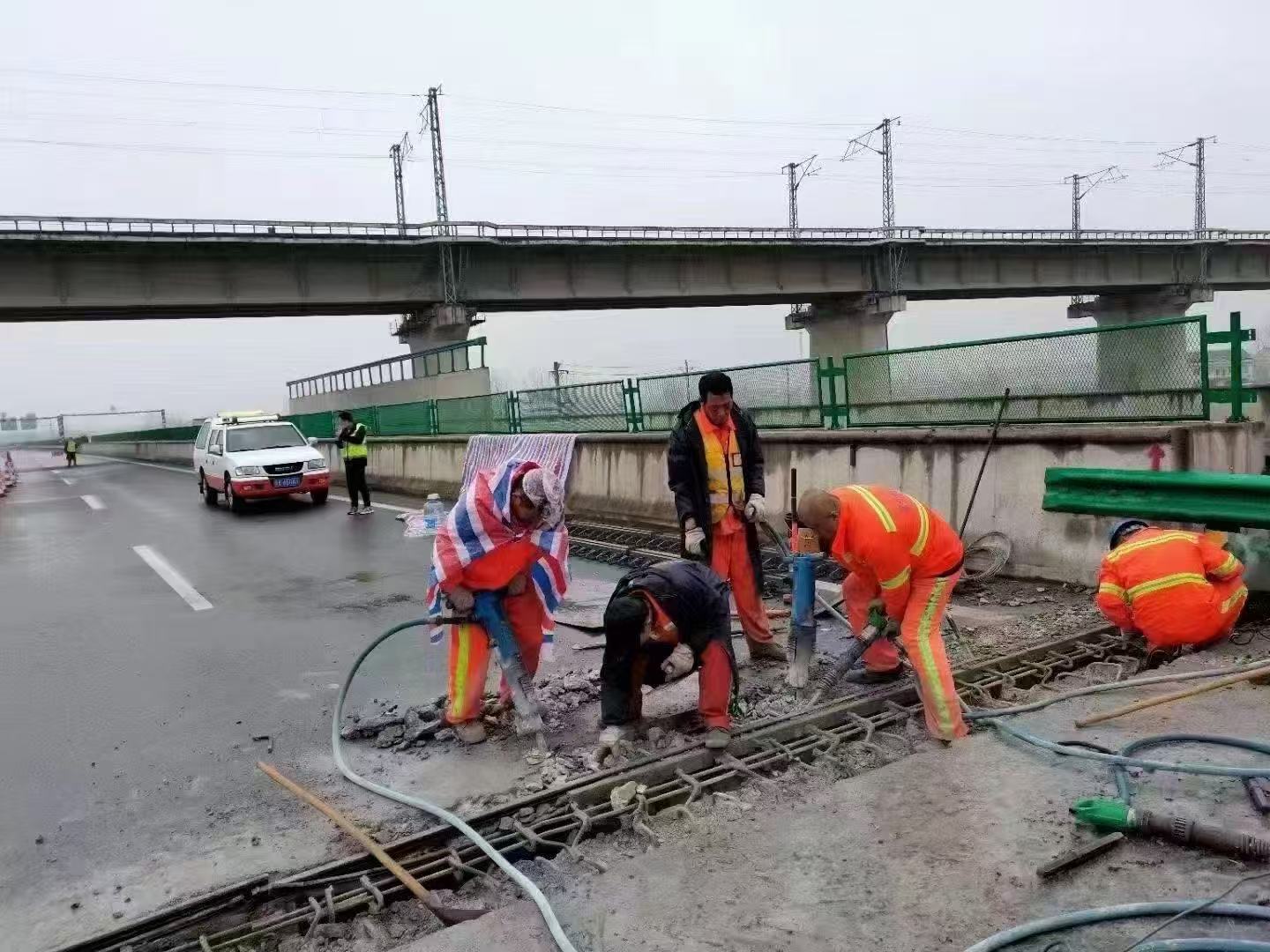 萨尔图桥梁伸缩缝抢修料